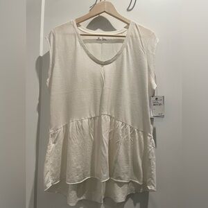 Susina Ivory Cap Sleeve Blouse